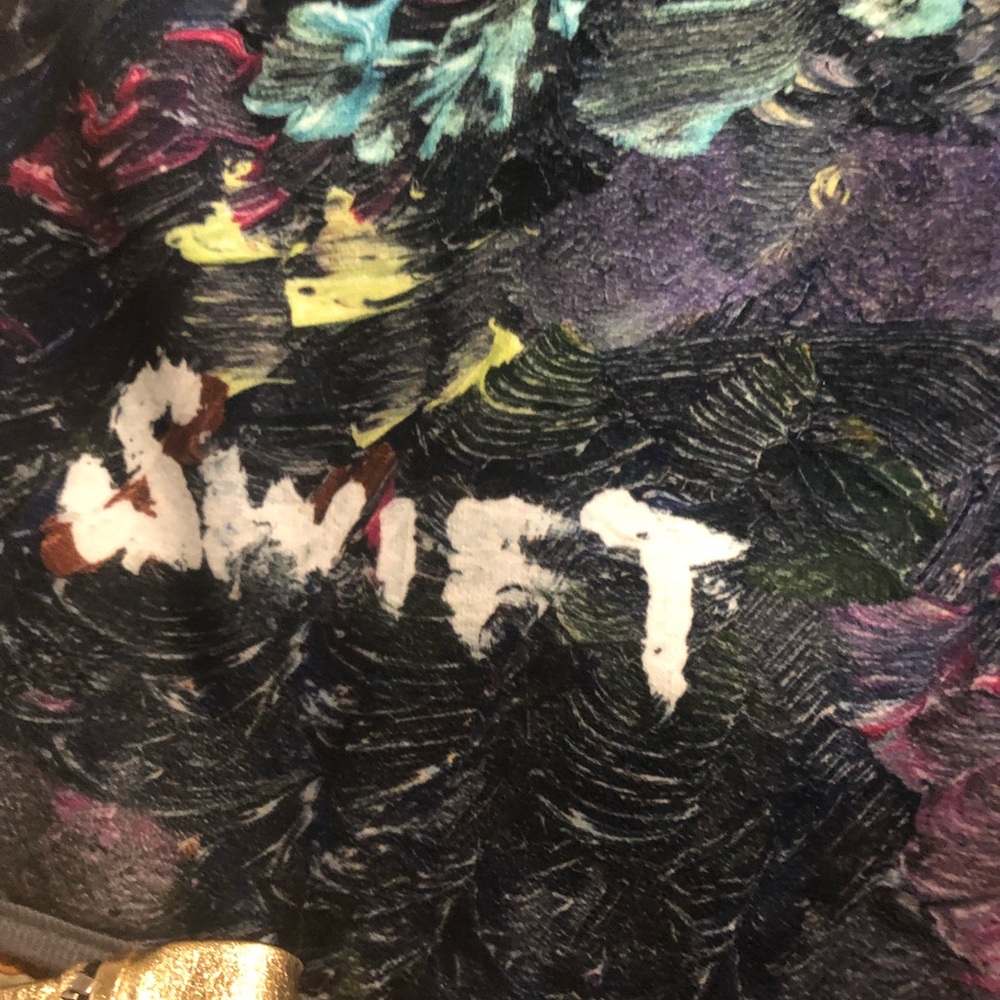 Taylor Swift concert tour blanket